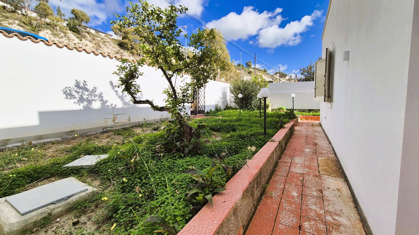 Villa con giardino a Porto Empedocle