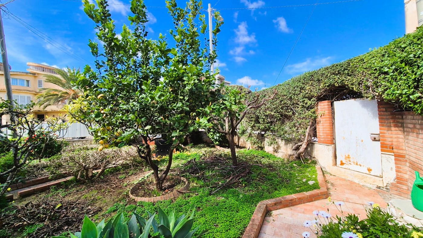 Villa con giardino a Porto Empedocle