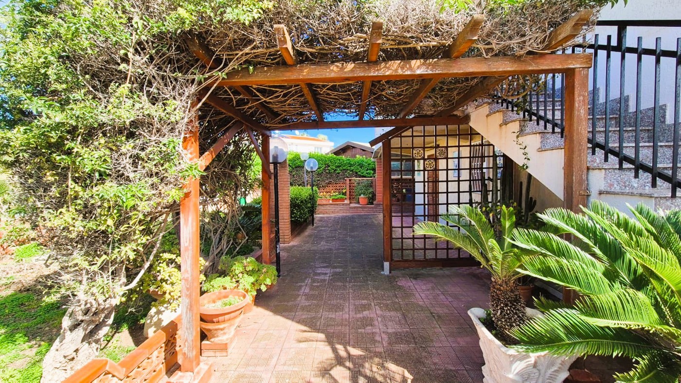 Villa con giardino a Porto Empedocle