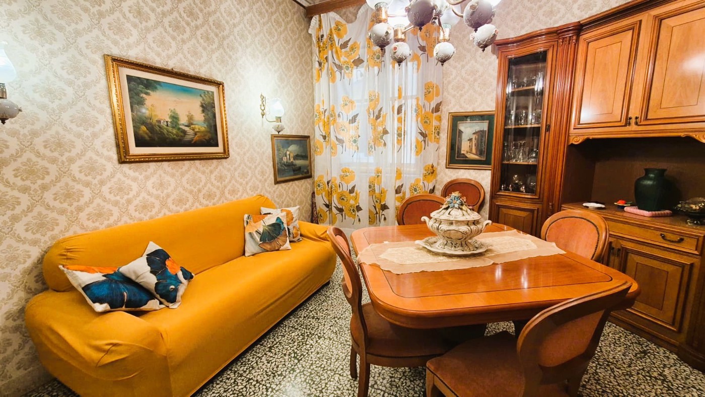 Trilocale da ristrutturare a Porto Empedocle