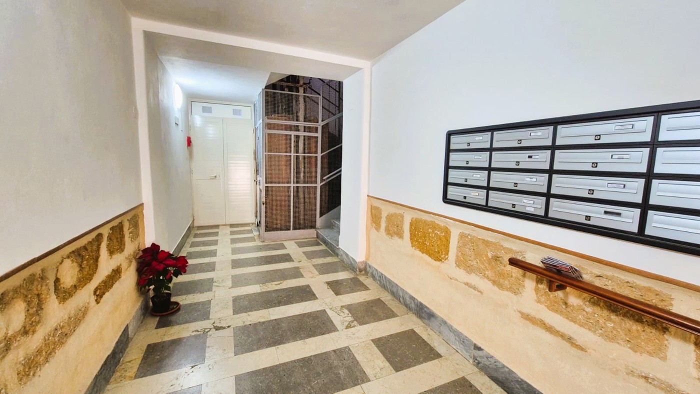 Trilocale da ristrutturare a Porto Empedocle