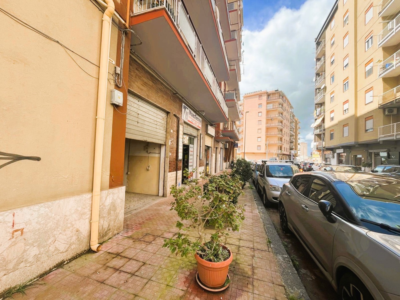 Magazzino vista mare a Agrigento