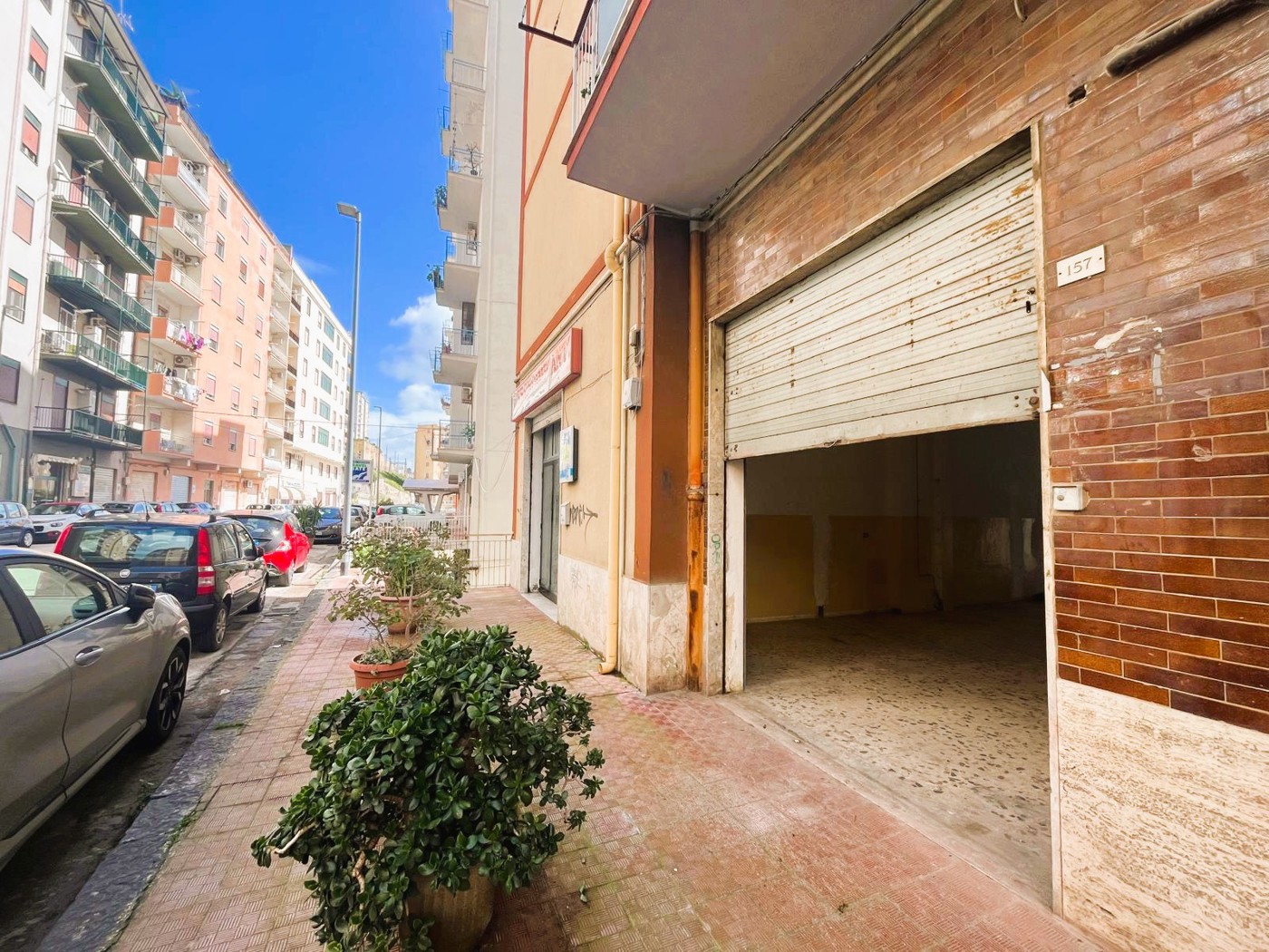 Magazzino vista mare a Agrigento