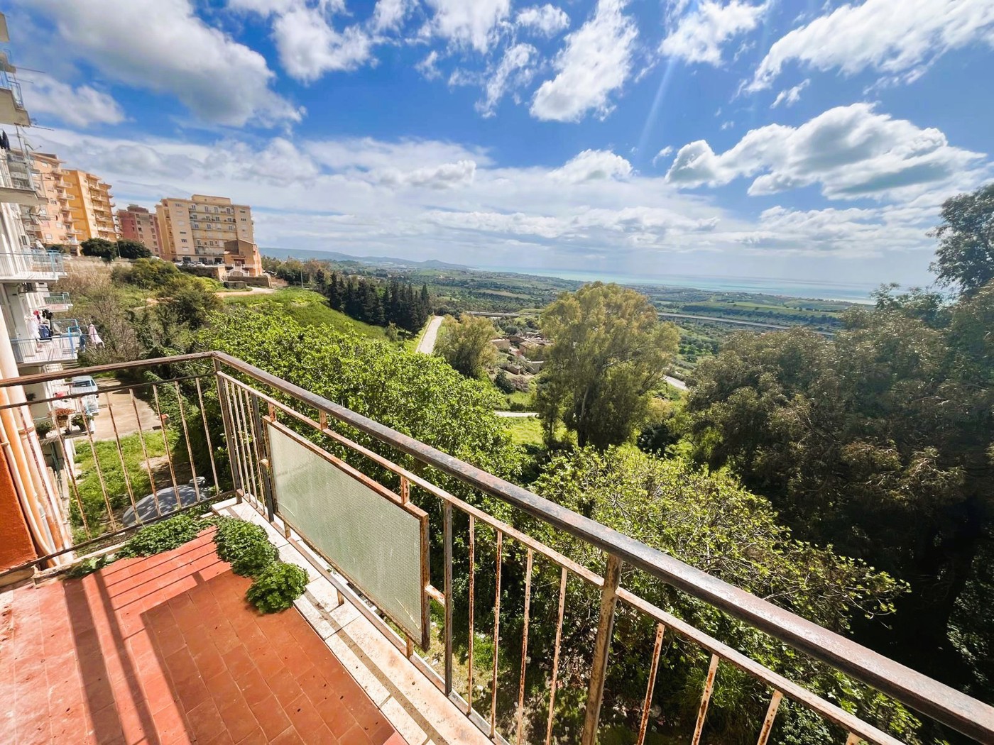 Magazzino vista mare a Agrigento