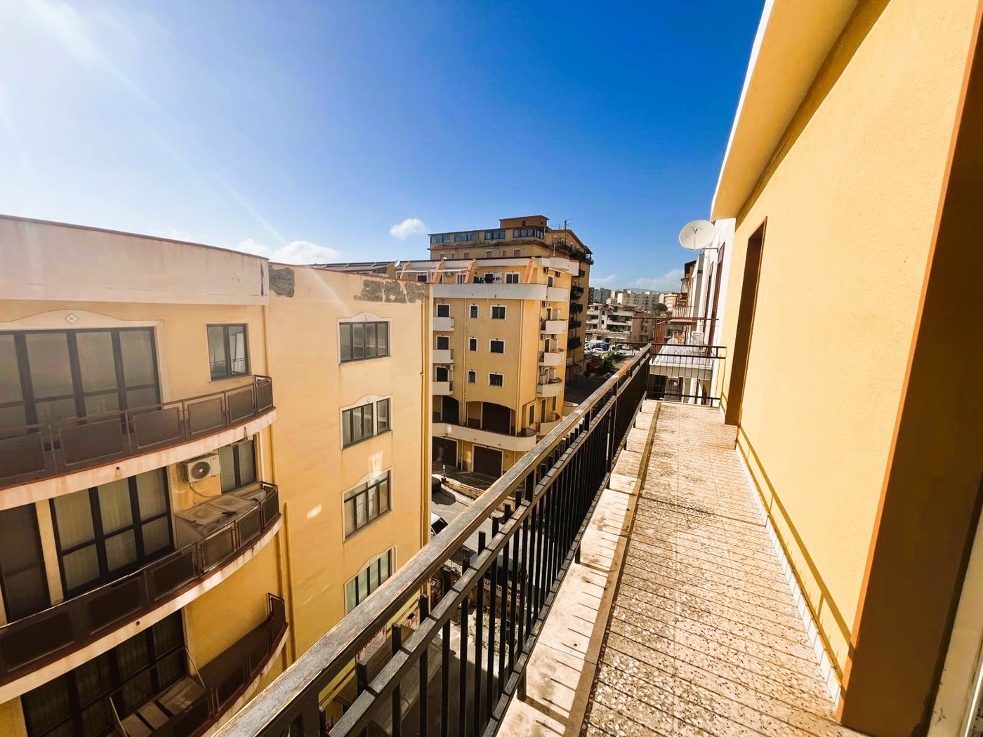 Quadrilocale da ristrutturare a Porto Empedocle