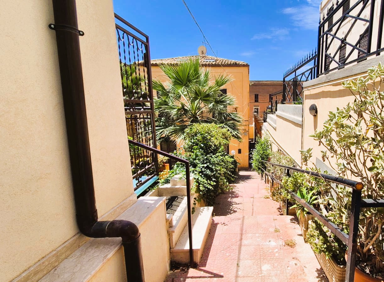 Trilocale con giardino a Agrigento
