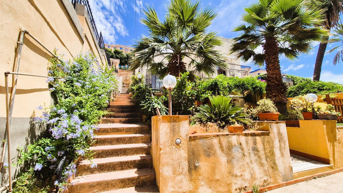 Trilocale con giardino a Agrigento