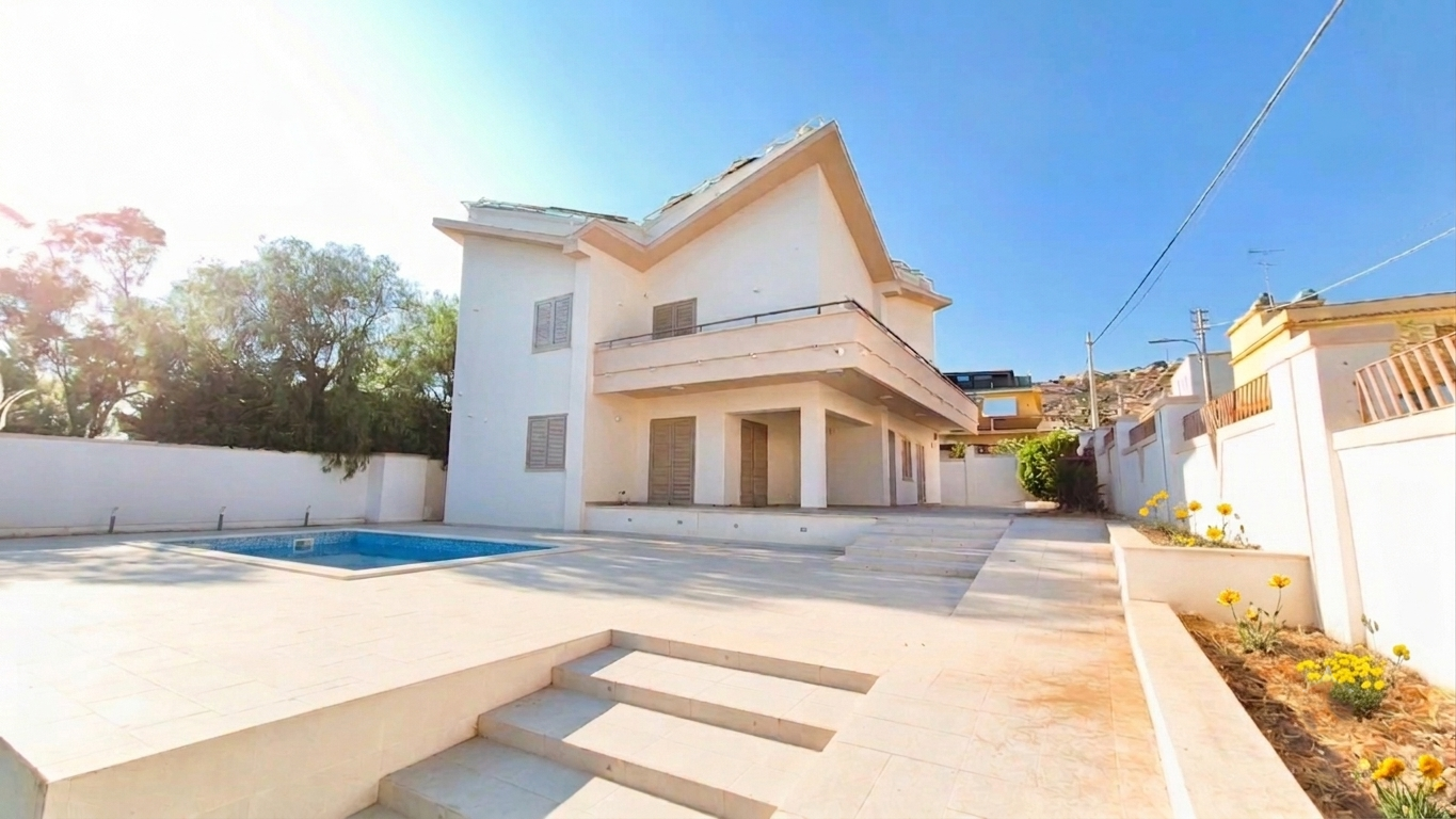 Villa con giardino a Porto Empedocle