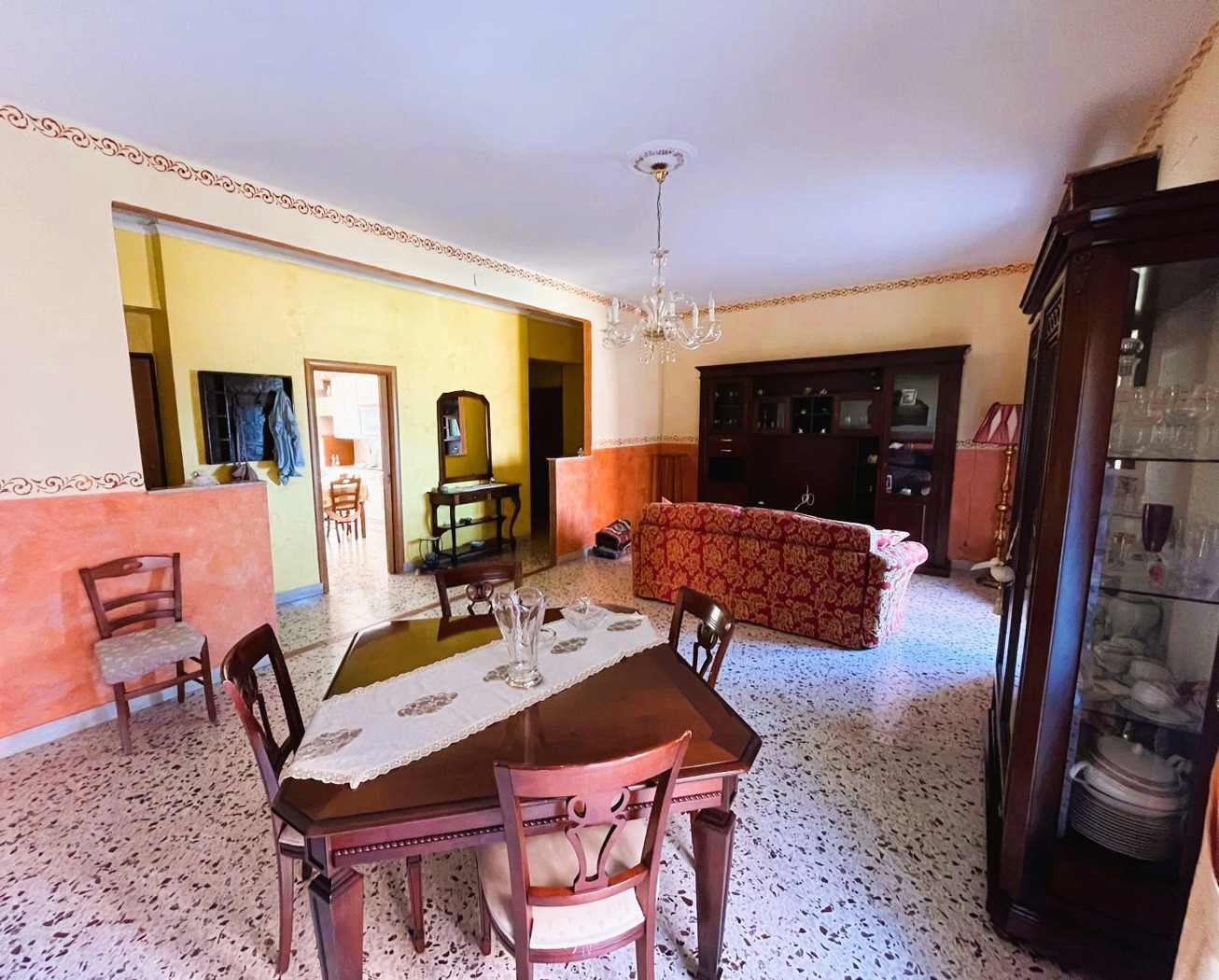 Quadrilocale in vendita a Porto Empedocle