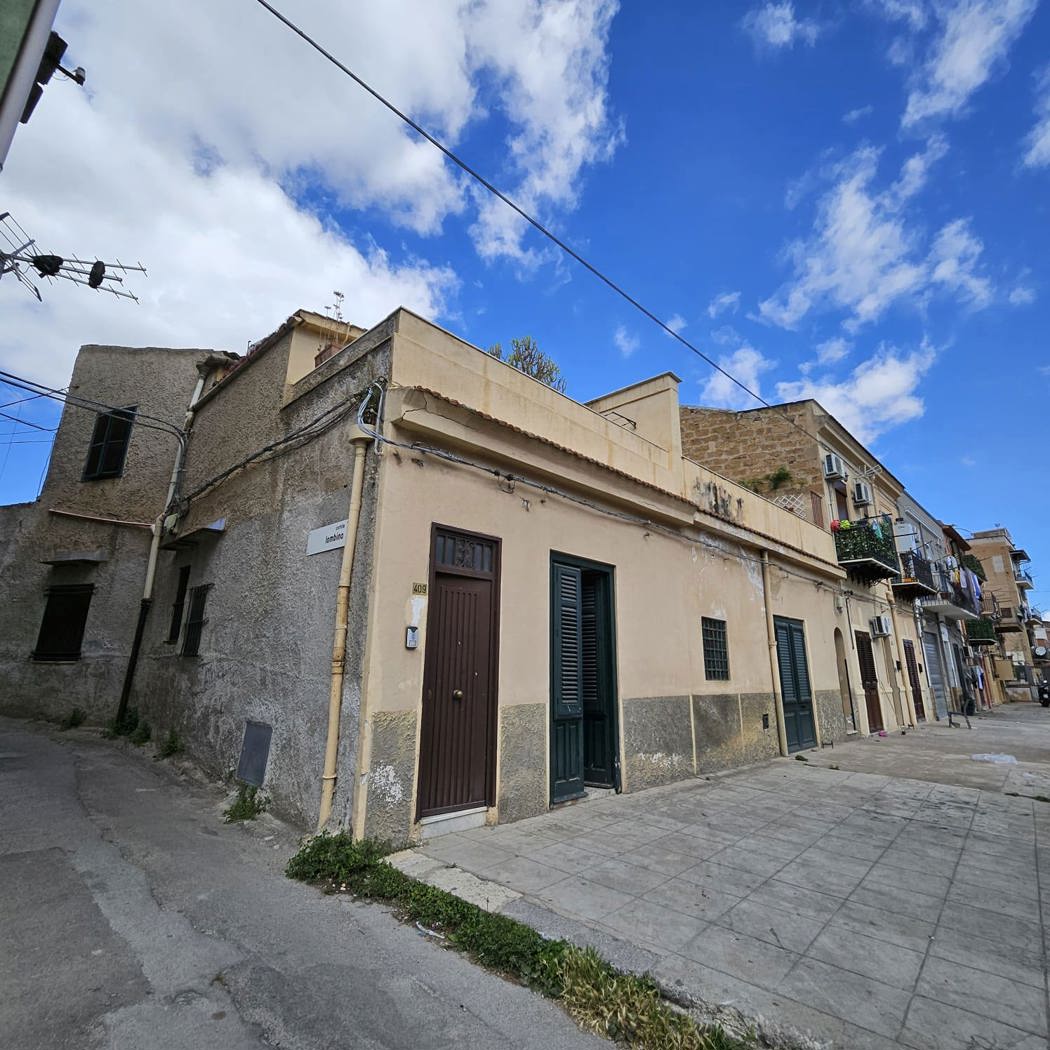 Quadrilocale da ristrutturare a Palermo