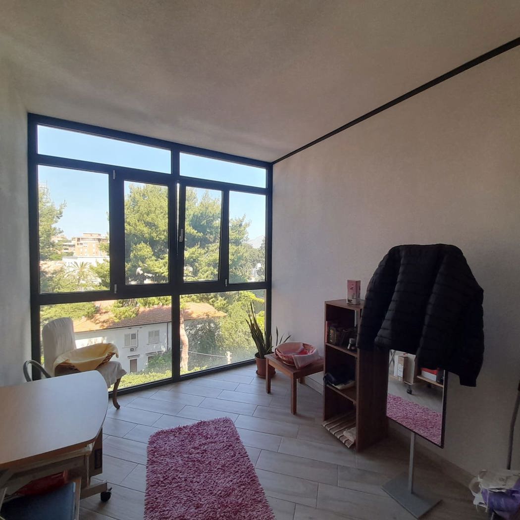 Quadrilocale con box a Palermo