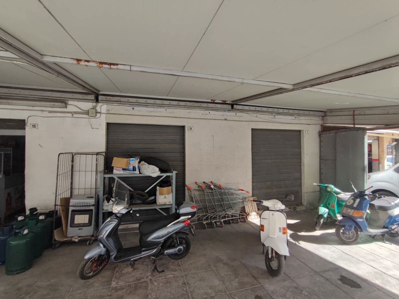 Magazzino in vendita a Palermo