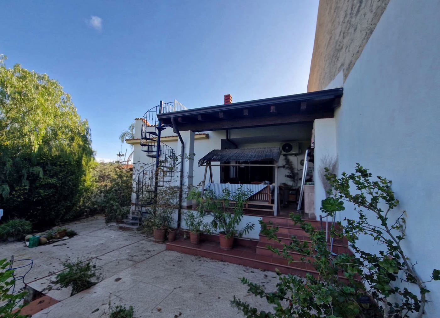 Villa Bifamiliare con giardino a Trappeto