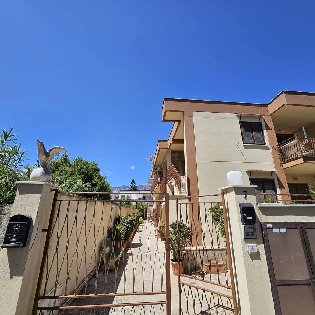 Villa da ristrutturare a Palermo