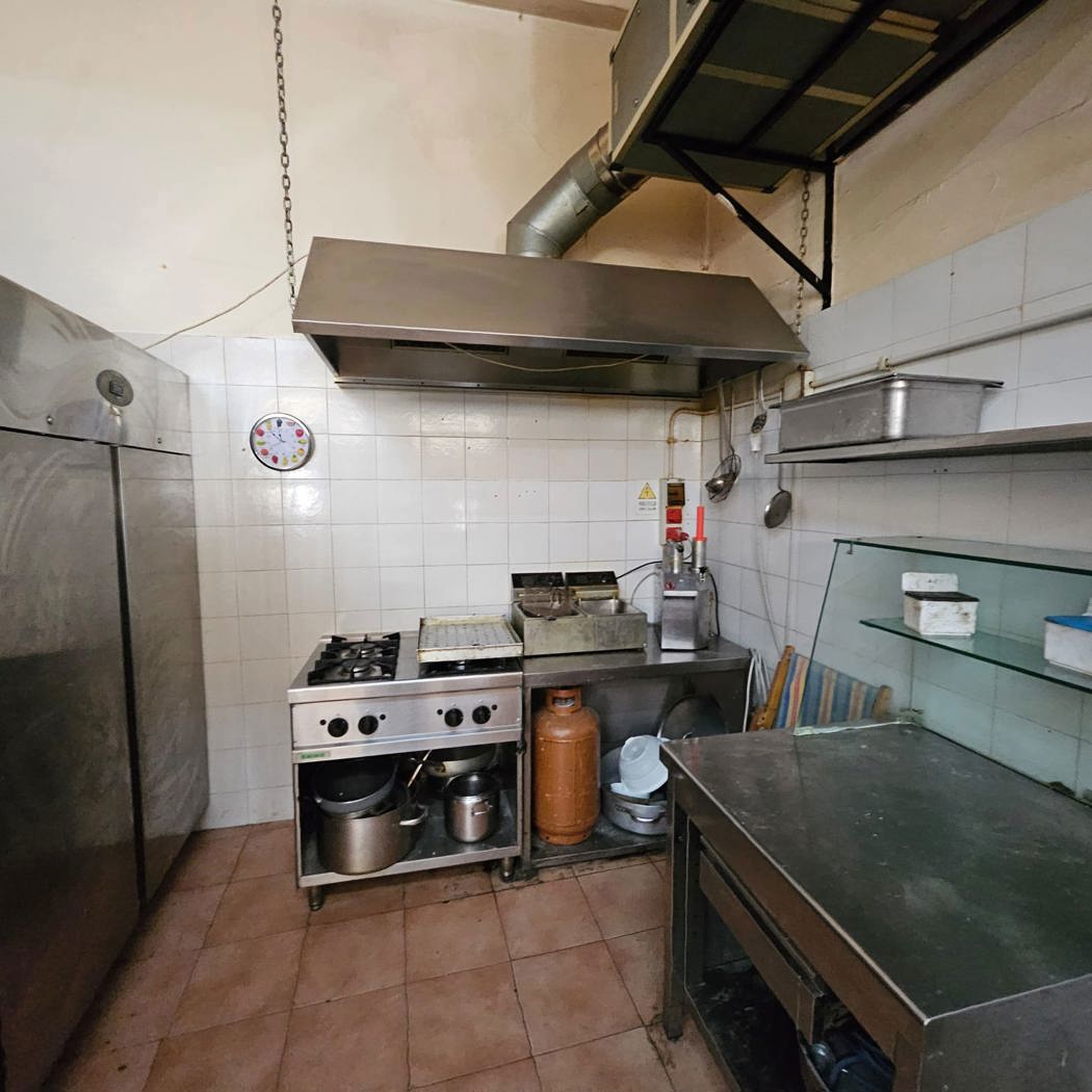 Negozio in affitto a Palermo