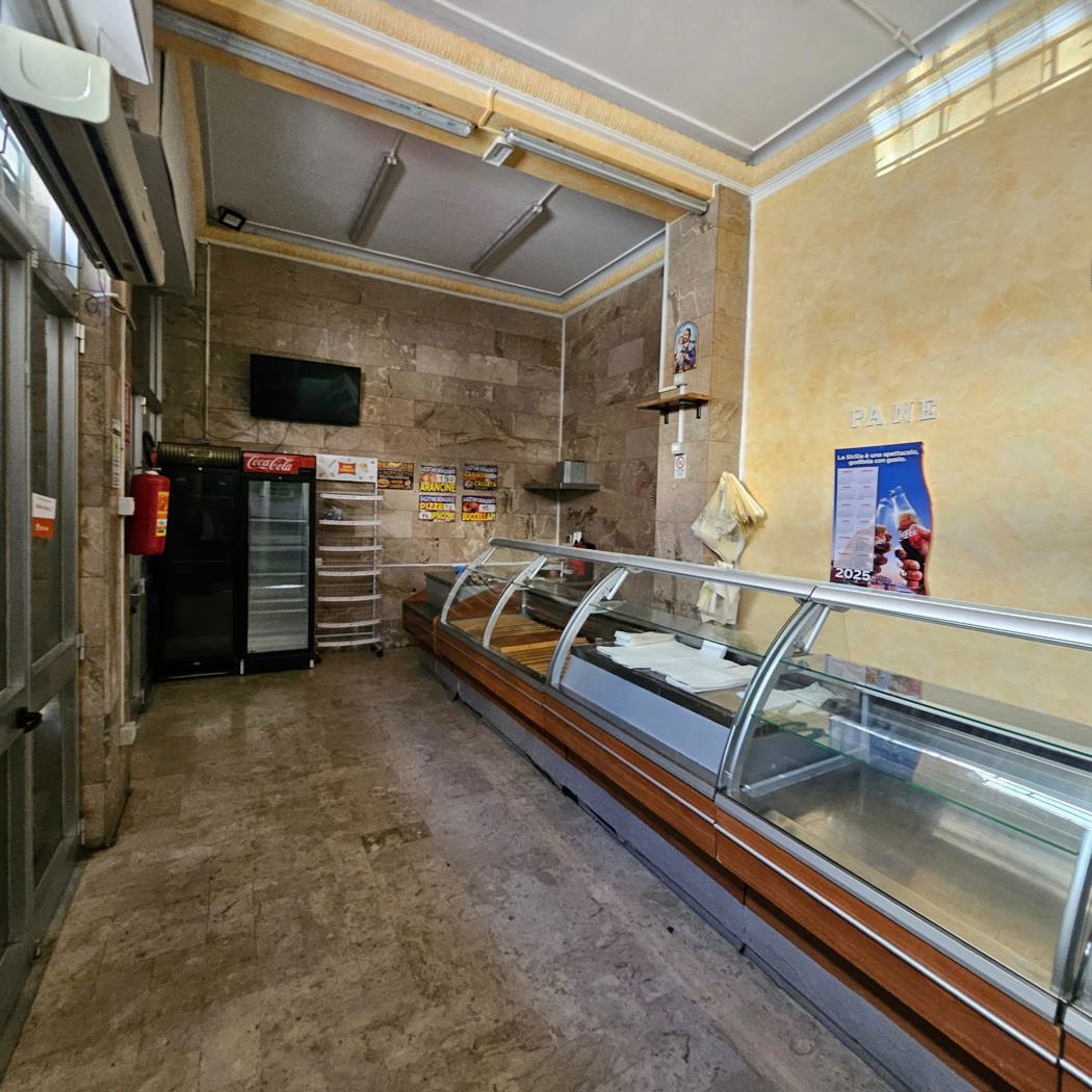 Negozio in affitto a Palermo