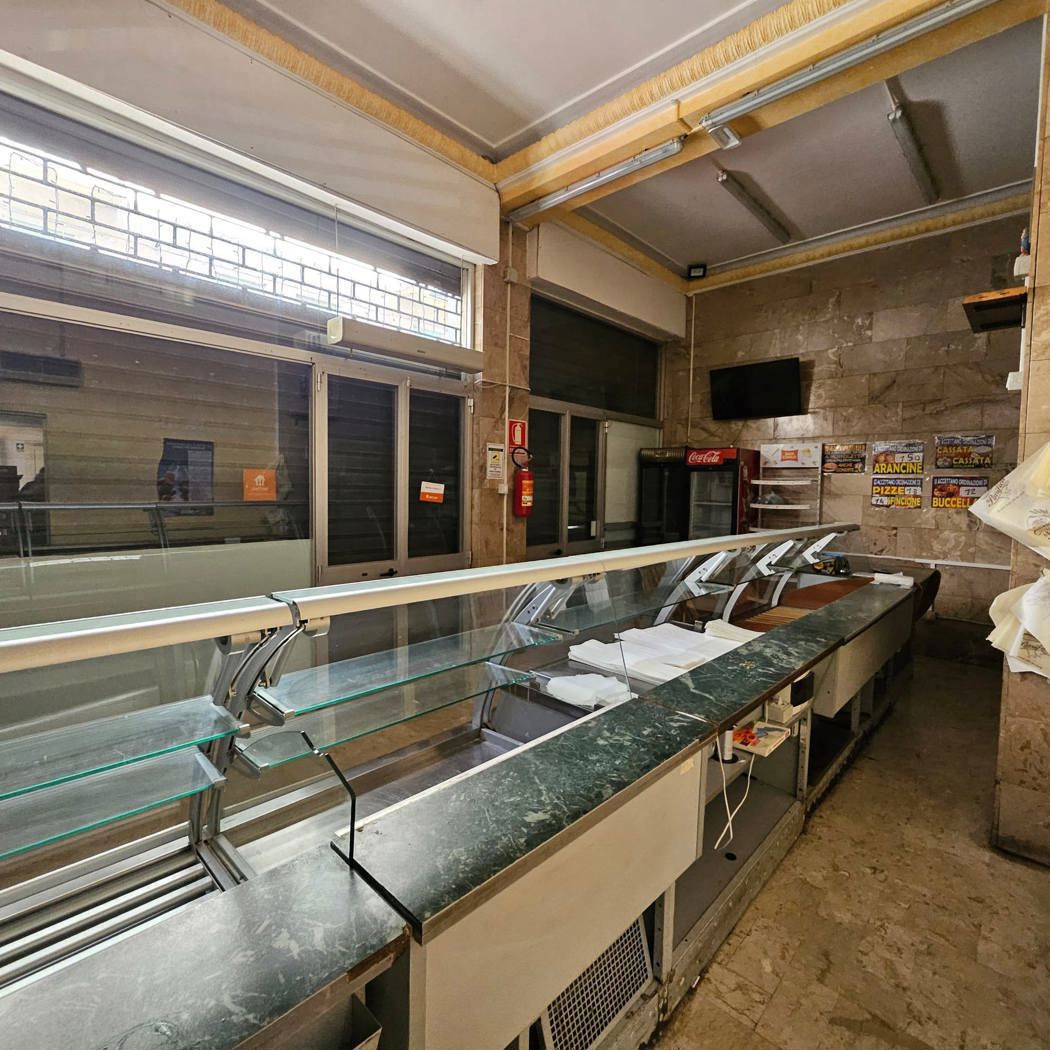 Negozio in affitto a Palermo