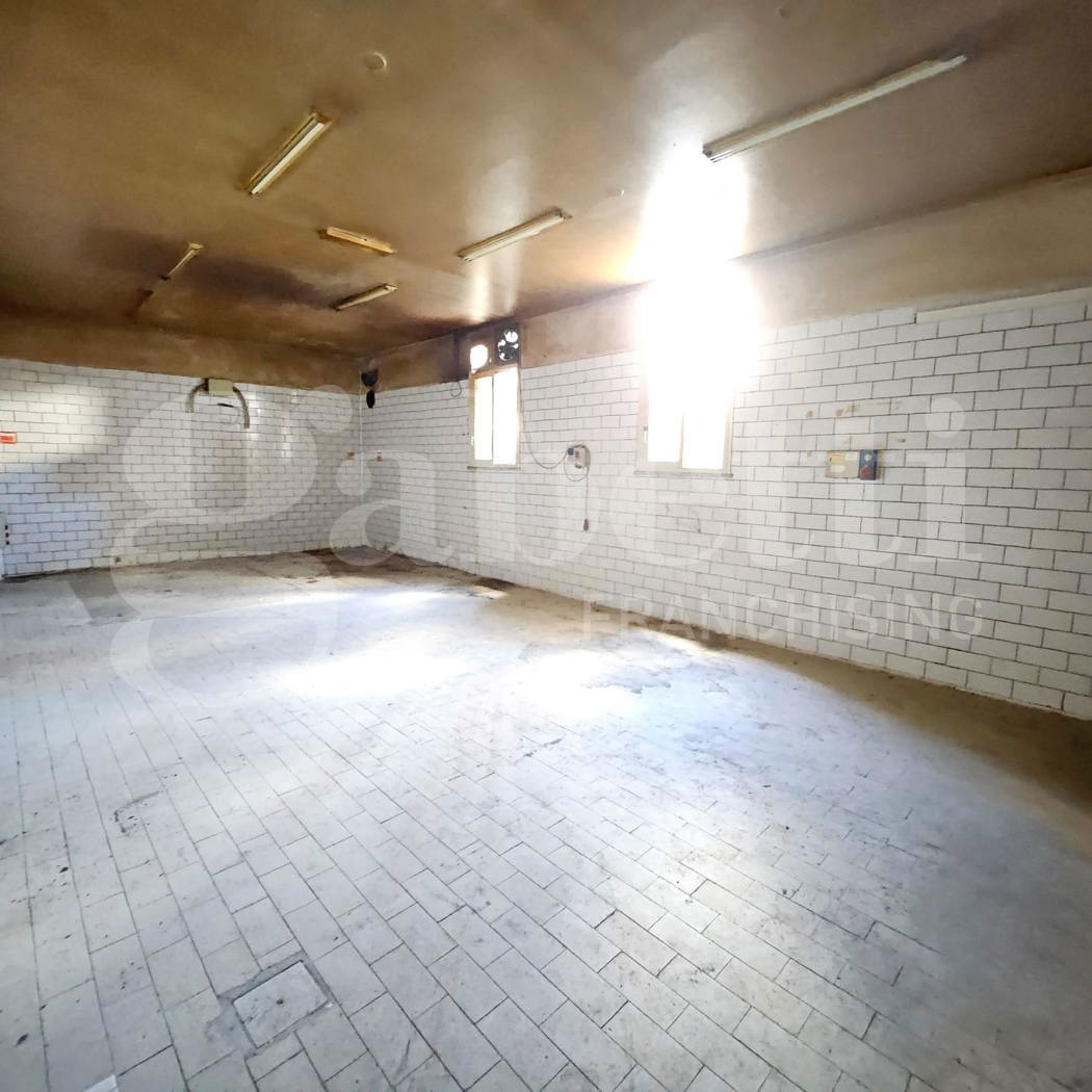 Negozio in affitto a Palermo