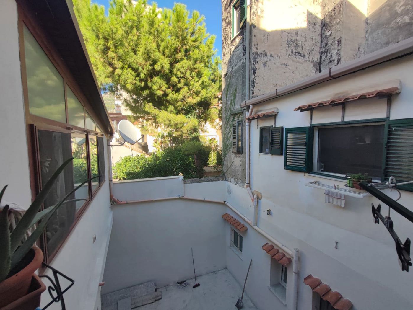 Trilocale ristrutturato a Palermo