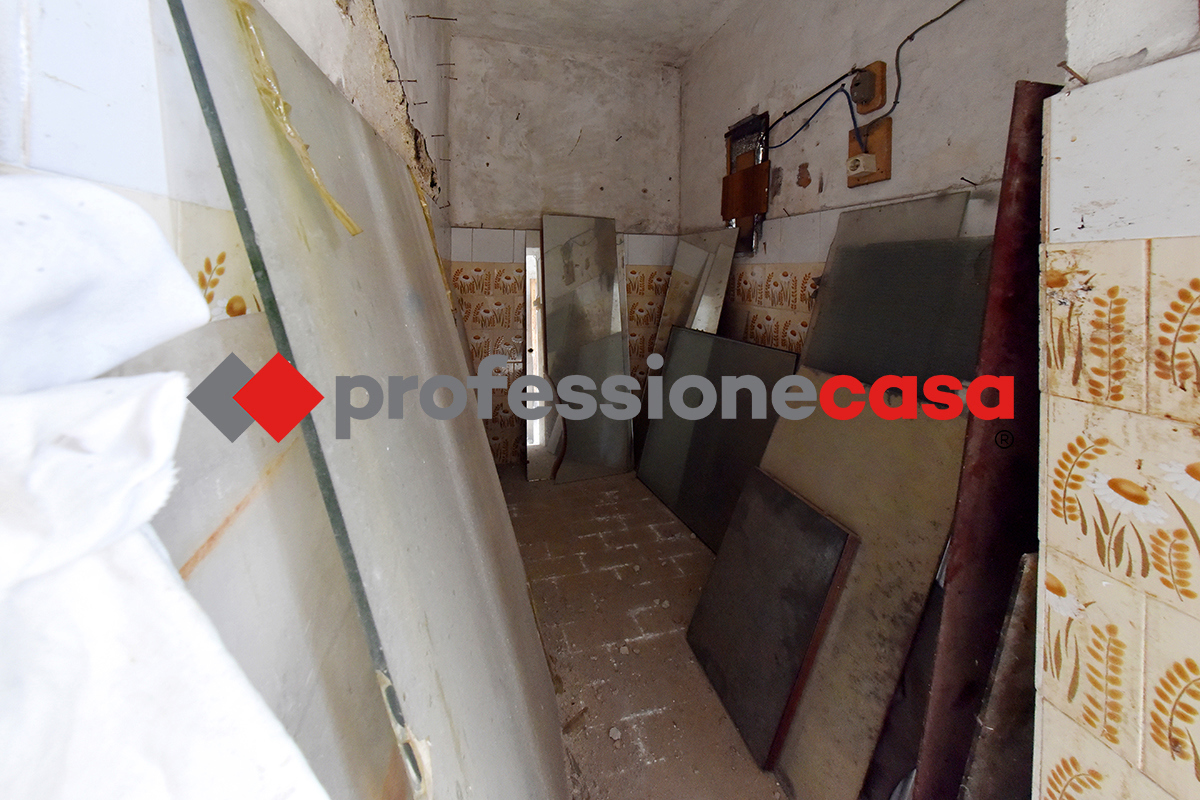 Bilocale da ristrutturare a San Nicola la Strada