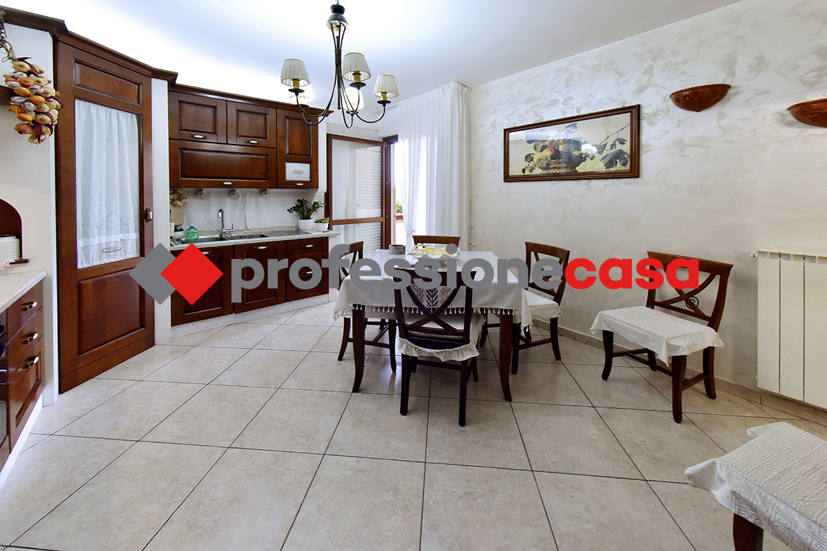 Quadrilocale con box a San Nicola la Strada