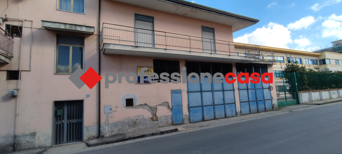 Negozio in affitto a San Nicola la Strada