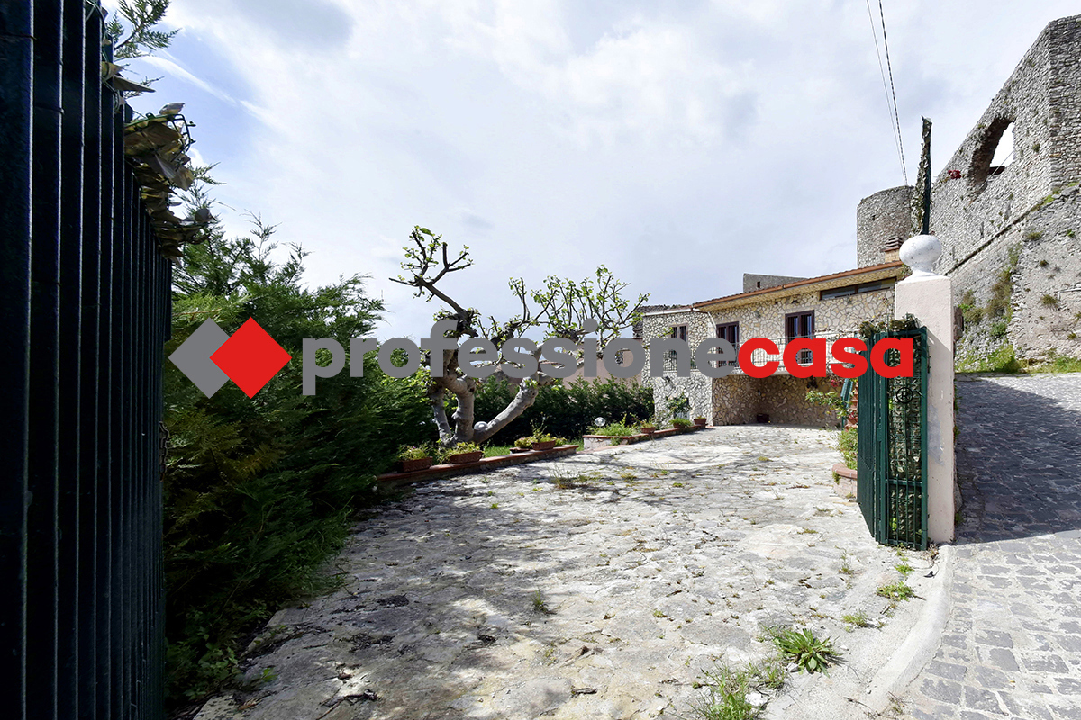 Casa indipendente ristrutturata a Riardo