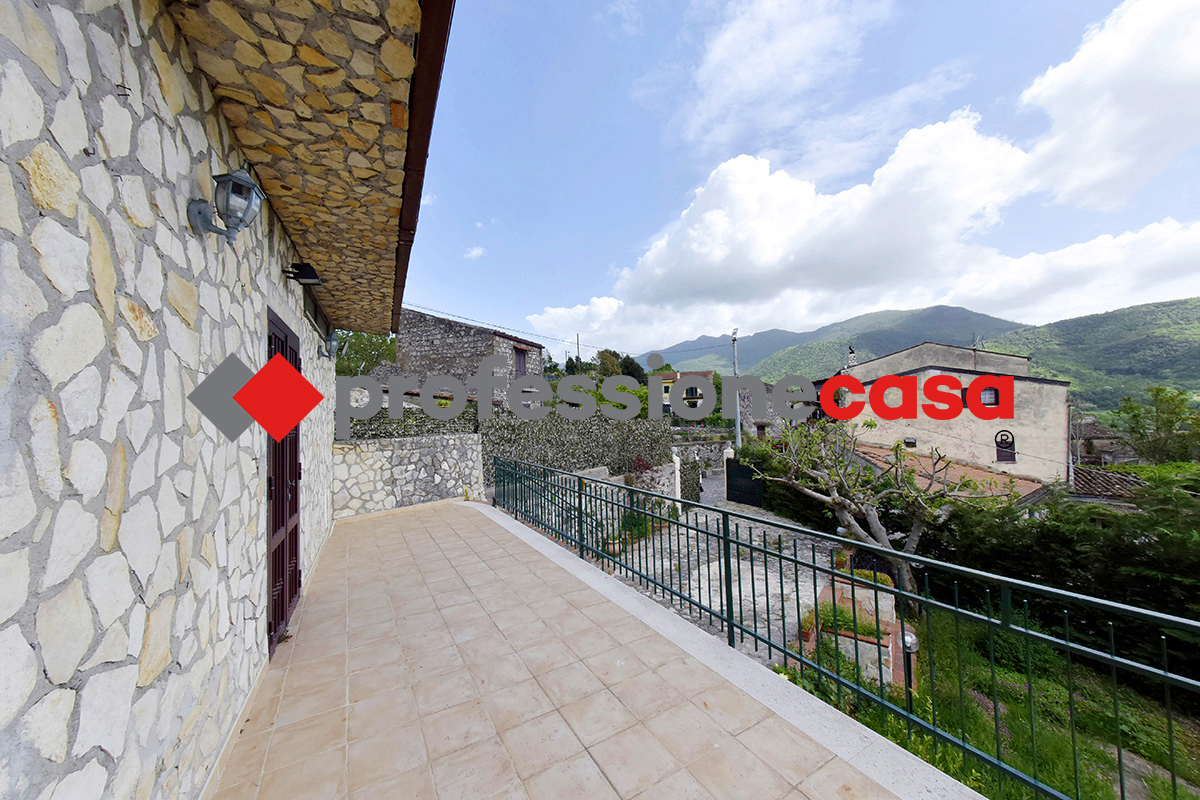 Casa indipendente ristrutturata a Riardo