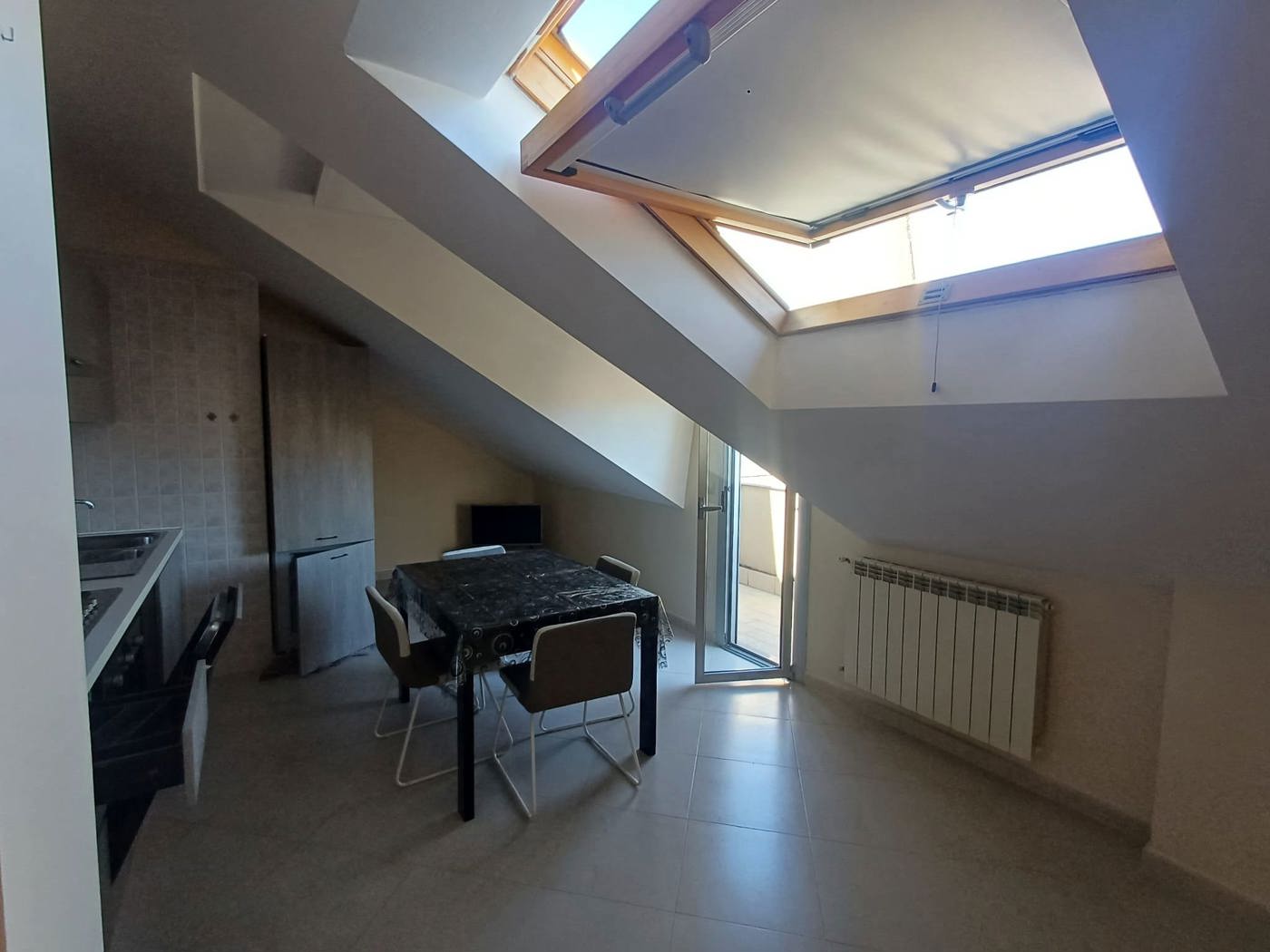 Attico arredato in affitto a San Nicola la Strada