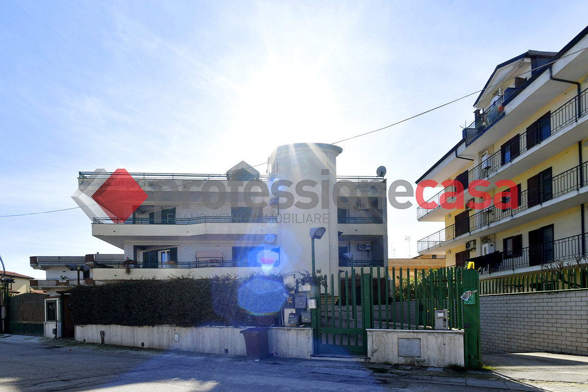 Box/Garage 300mq in affitto a San Nicola la Strada