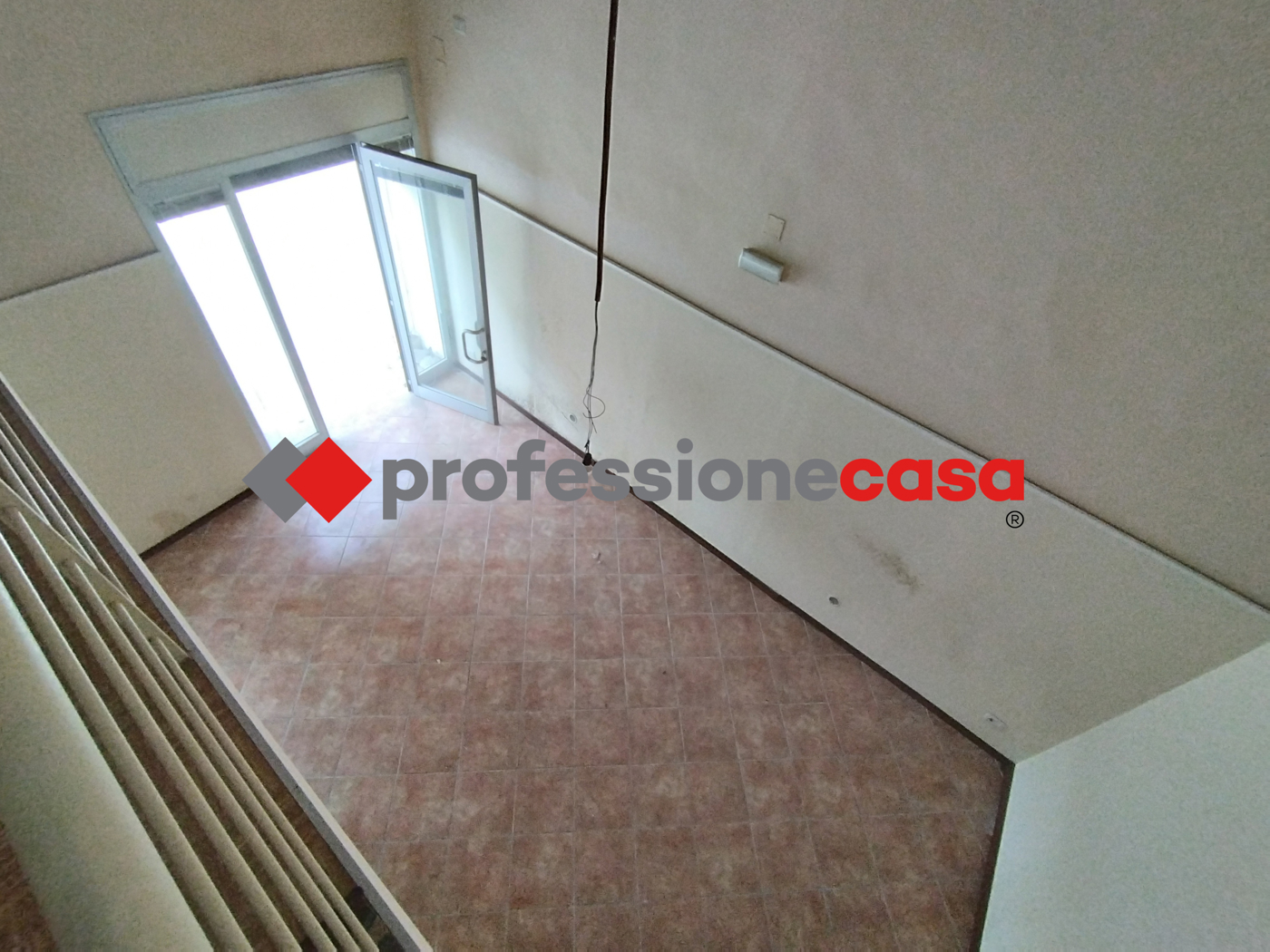 Negozio in affitto a San Nicola la Strada