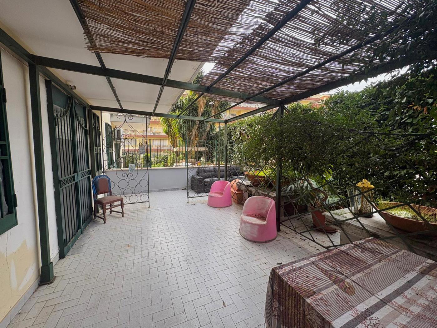 Monolocale con giardino a San Nicola la Strada