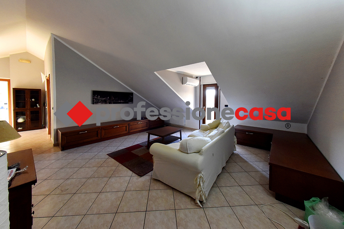 Attico in vendita a San Nicola la Strada