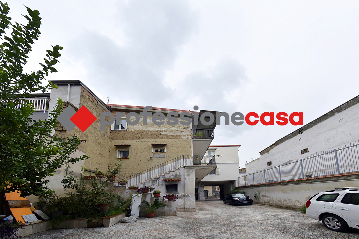 Casa indipendente con box doppio a San Nicola la Strada