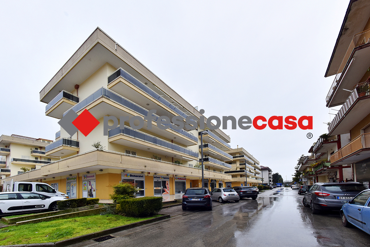 Quadrilocale in vendita a San Nicola la Strada