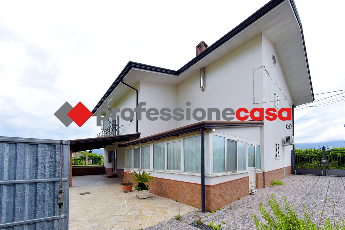 Casa indipendente con giardino a Alife
