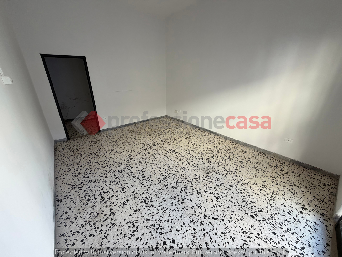 Negozio in affitto a San Nicola la Strada