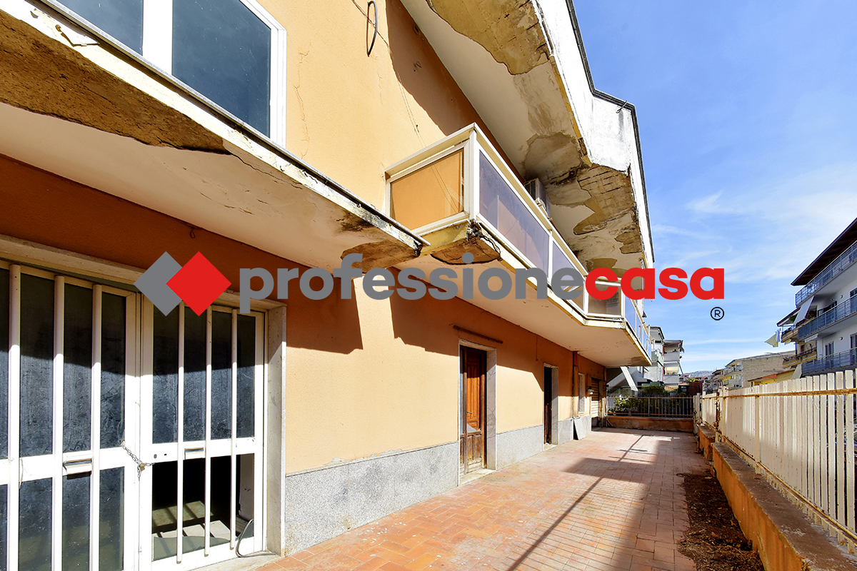 Casa indipendente con giardino a San Nicola la Strada
