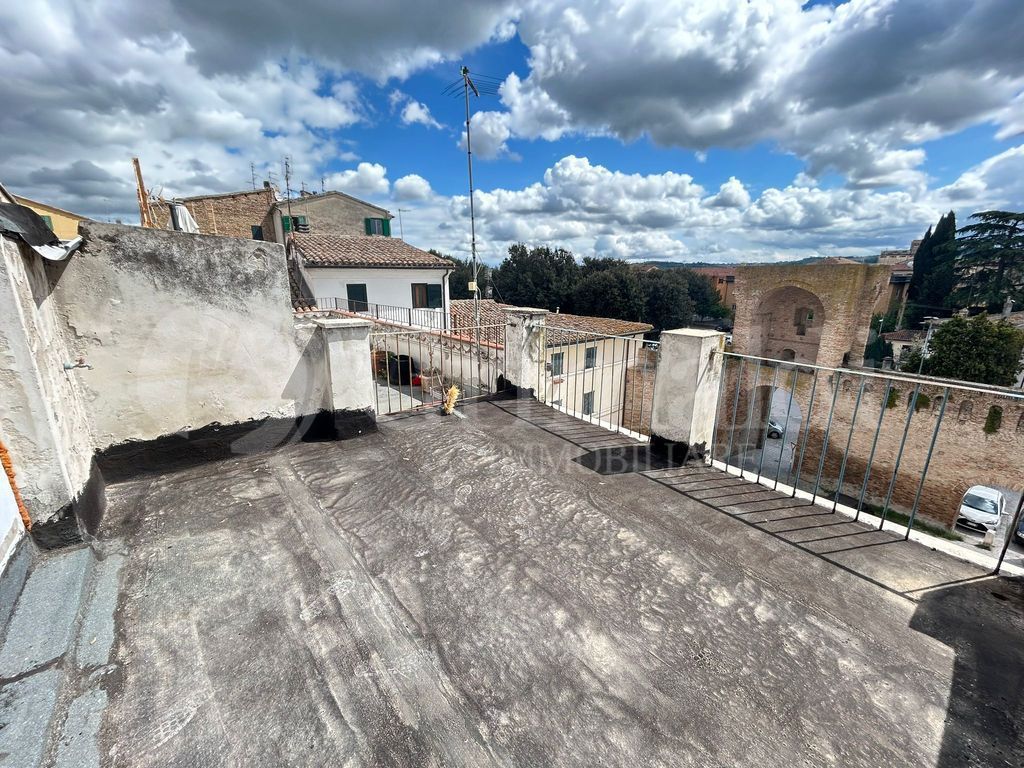 Quadrilocale da ristrutturare a Jesi