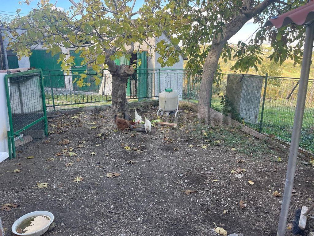 Bilocale con giardino a Monte Roberto