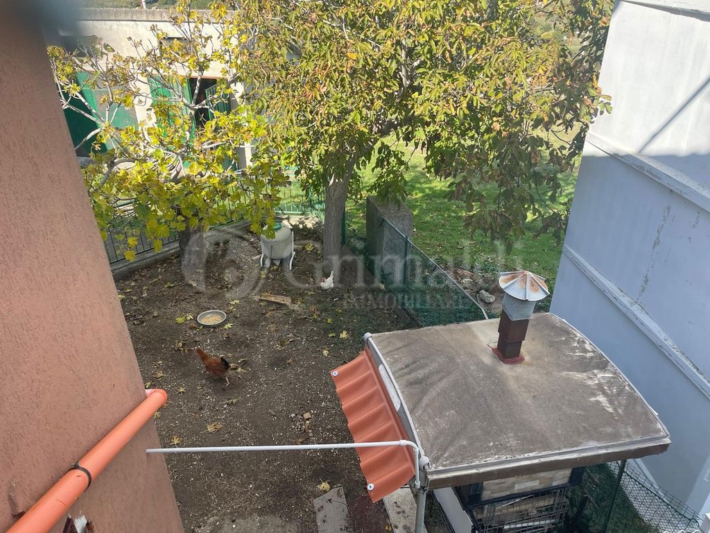 Bilocale con giardino a Monte Roberto