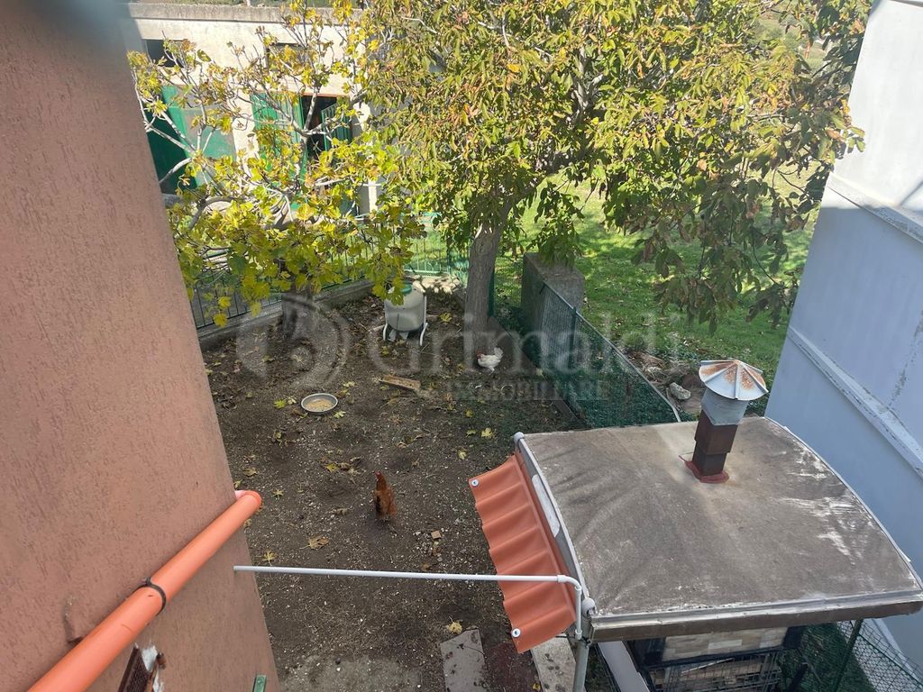 Bilocale con giardino a Monte Roberto