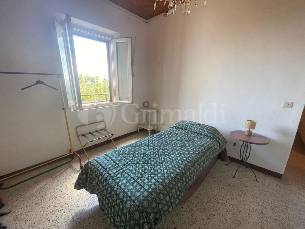 Bilocale con giardino a Monte Roberto