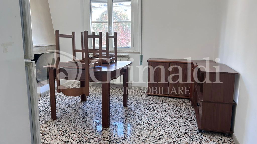 Quadrilocale arredato in affitto a Ostra