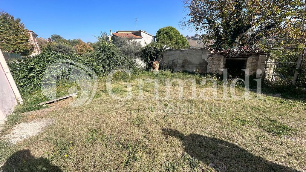 Quadrilocale arredato in affitto a Ostra