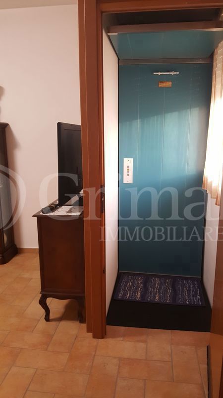 Quadrilocale con giardino a Jesi