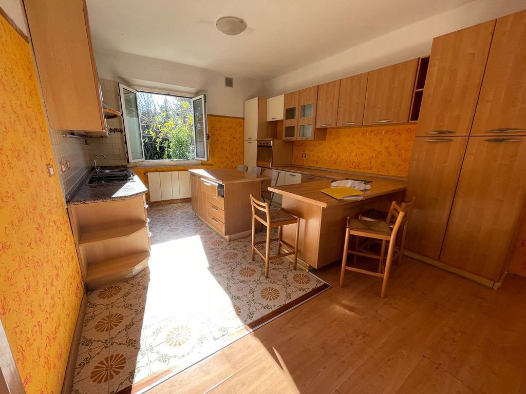 Appartamento con giardino a Castelbellino