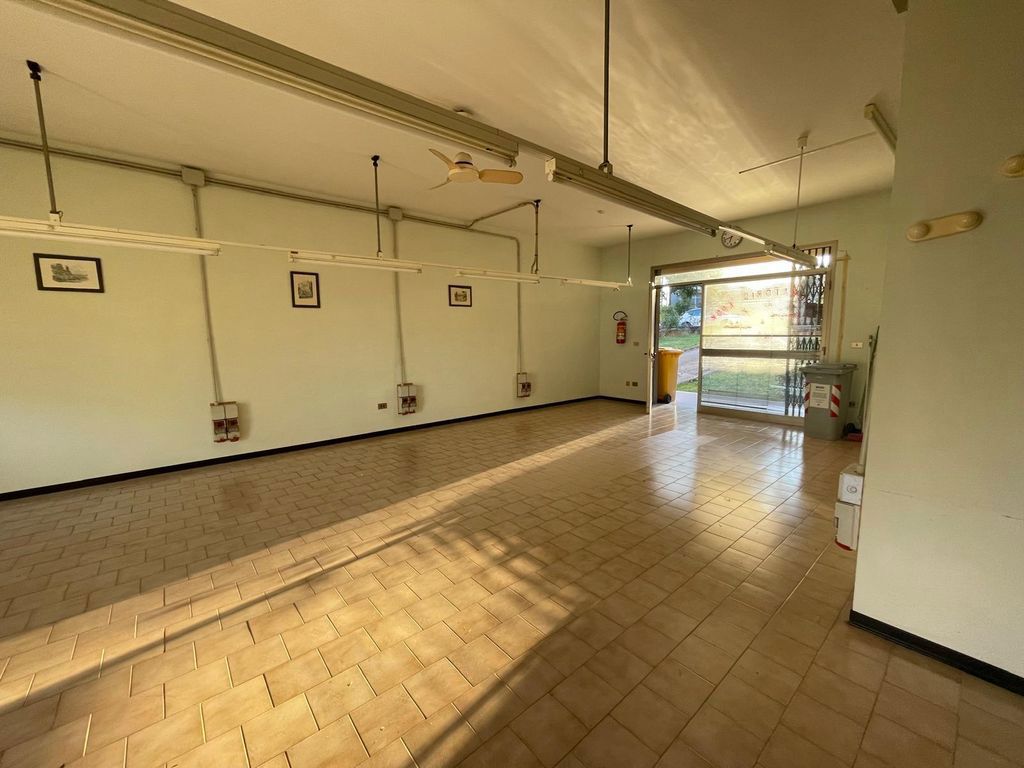 Negozio in vendita a San Marcello