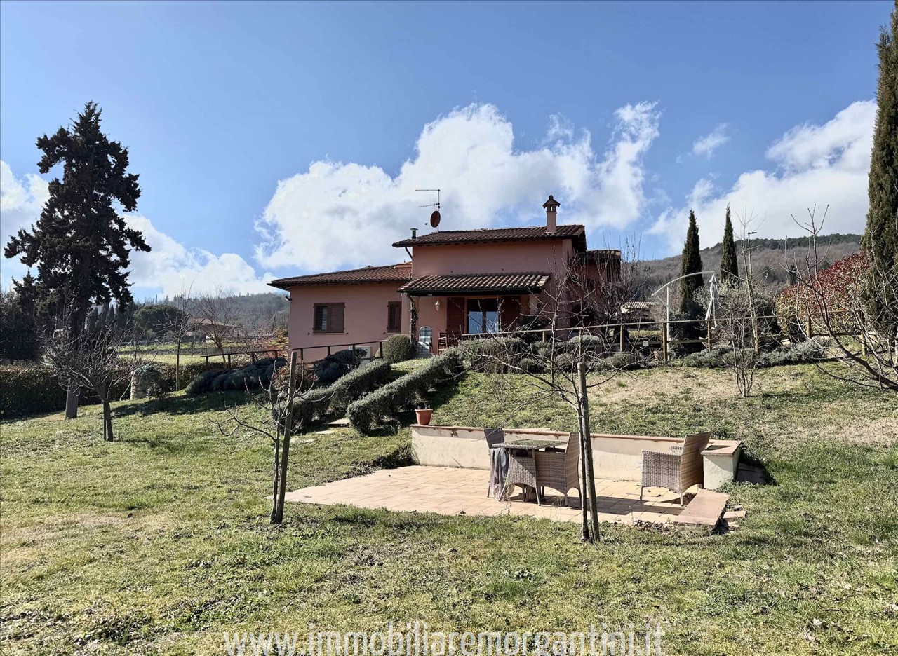 Villa in vendita a Sarteano