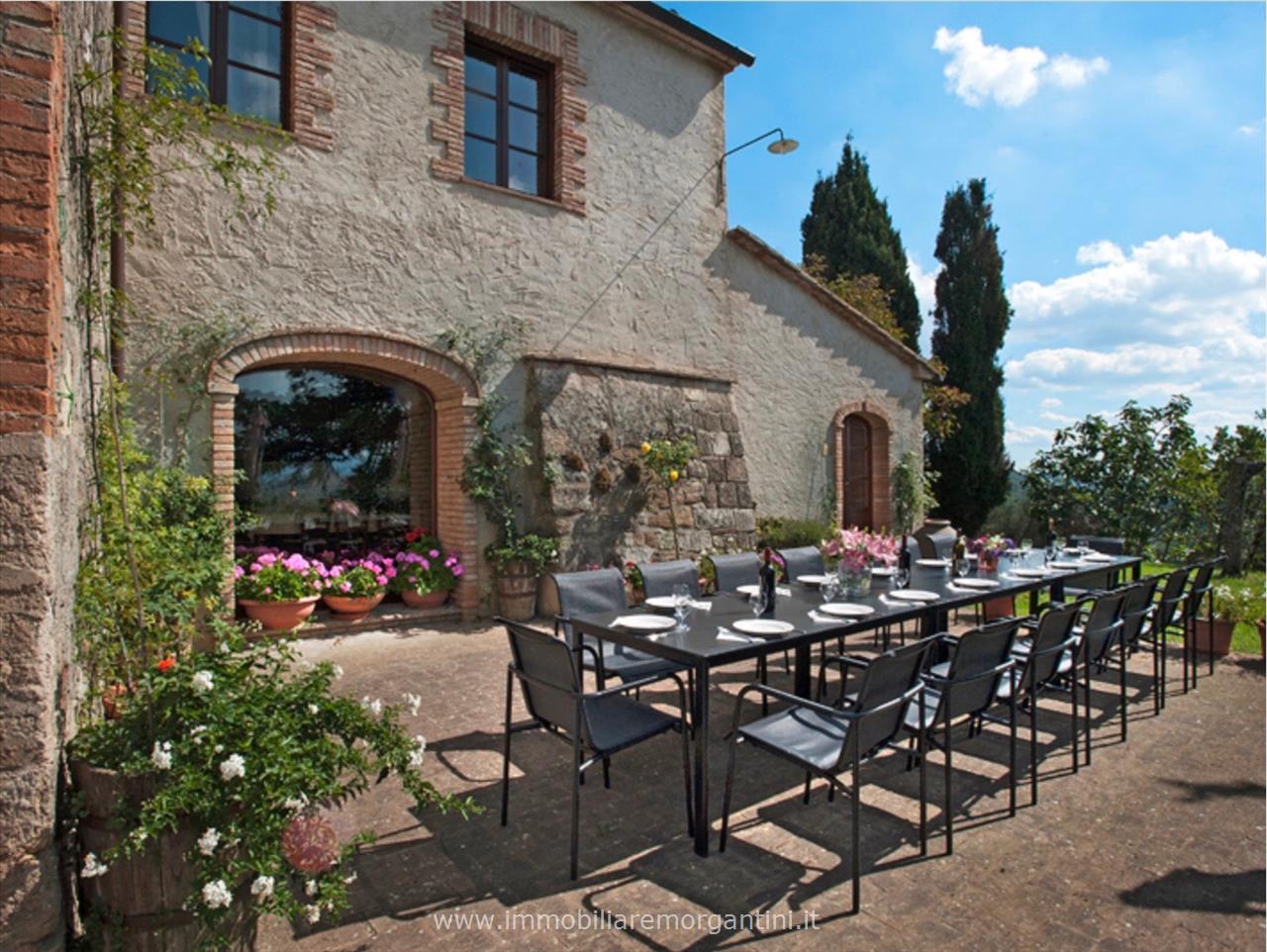 Rustico con giardino a Sarteano